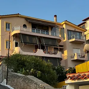 Emilios House Appartamento