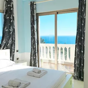 Azure With Sea View Drymades Appartamento